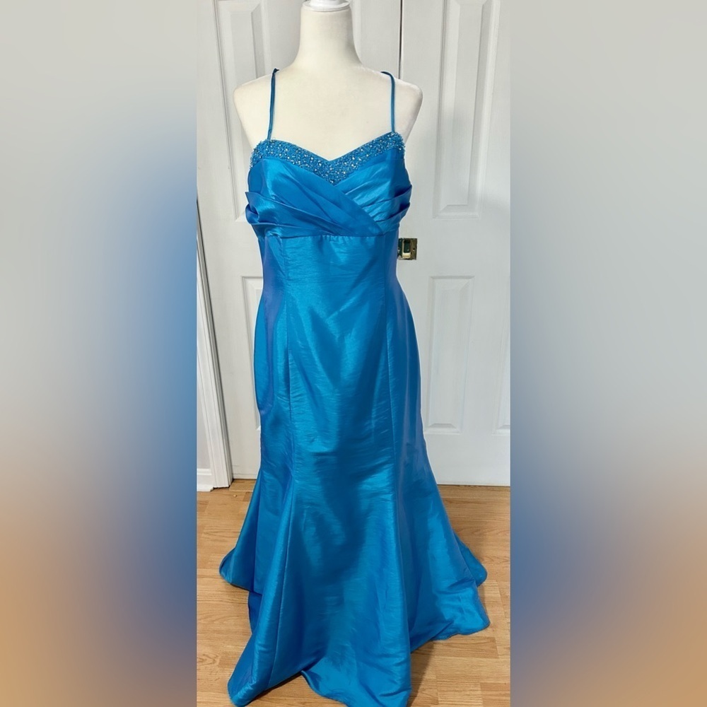 Wedding bridesmaid dress NIKI LAVIS woman size 16 prom or party gown
